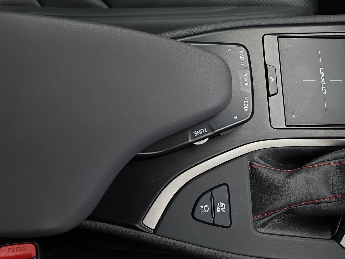 Used Lexus UX 2021 for sale - 76657420: Photo 30