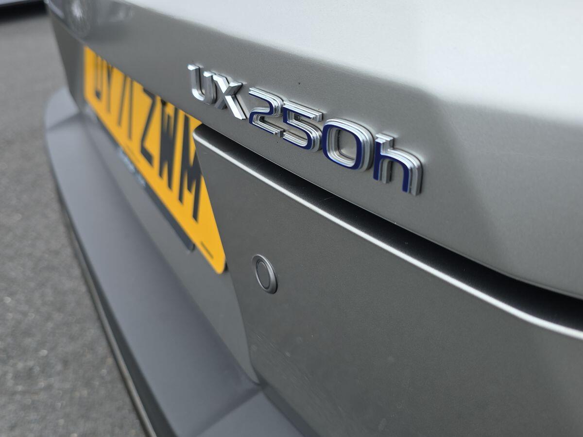 Used Lexus UX 2021 for sale - 76657420: Photo 40