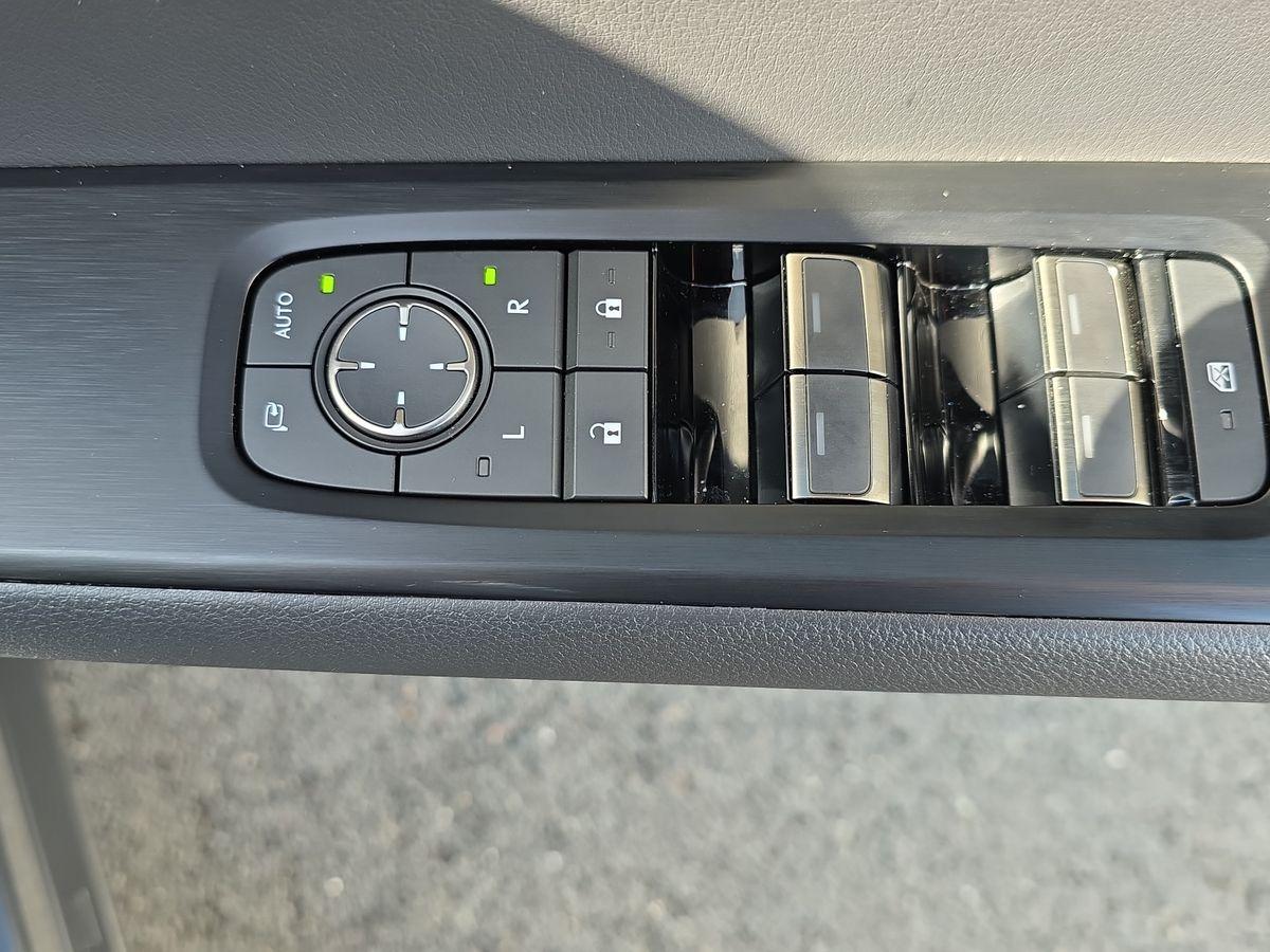 Used Lexus UX 2025 for sale - 76659411: Photo 24