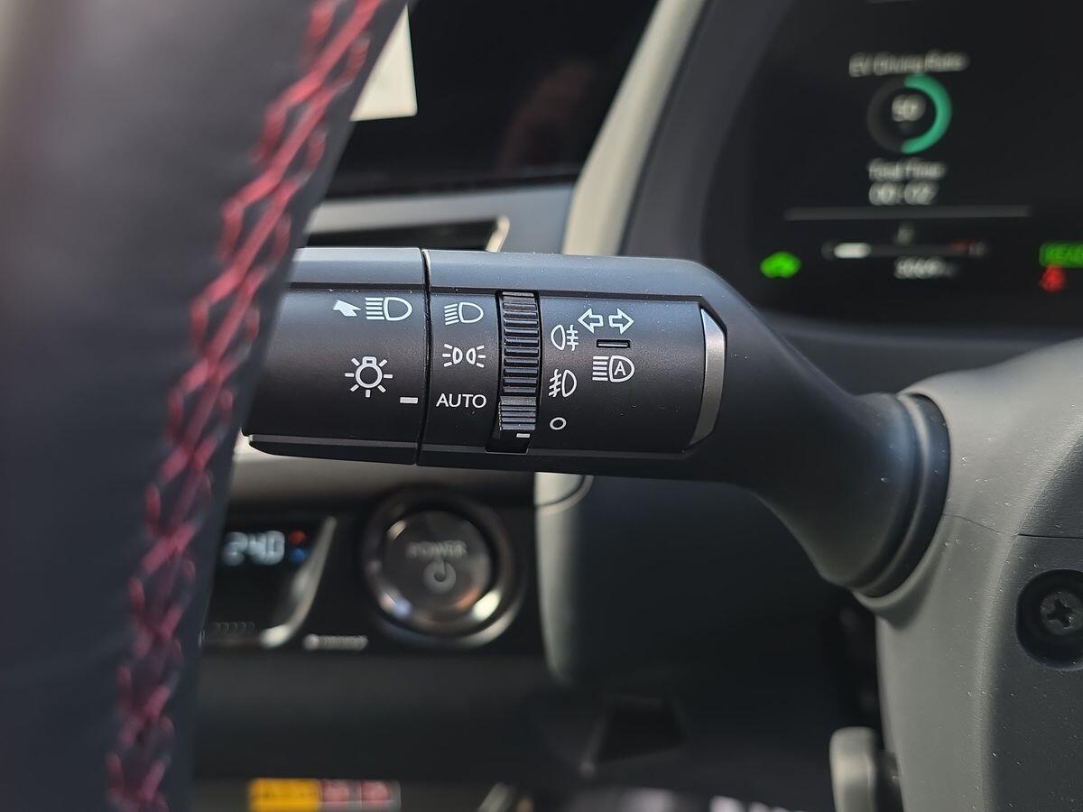 Used Lexus UX 2025 for sale - 76659411: Photo 31