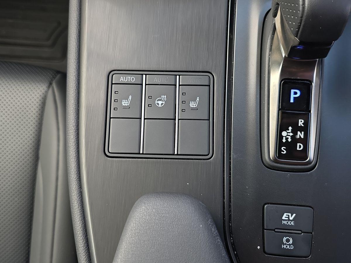 Used Lexus UX 2025 for sale - 76659411: Photo 37