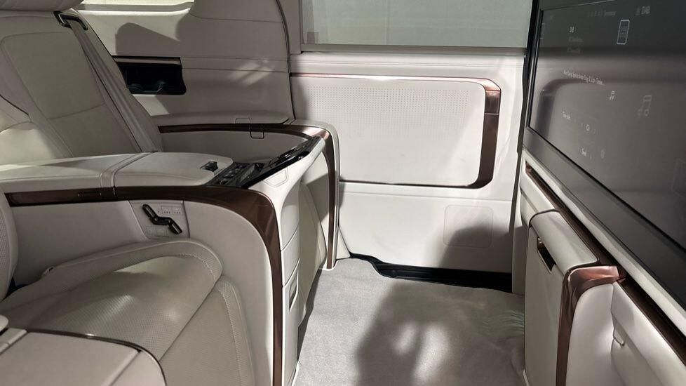 Used Lexus LM 2023 for sale - 77994024: Photo 5