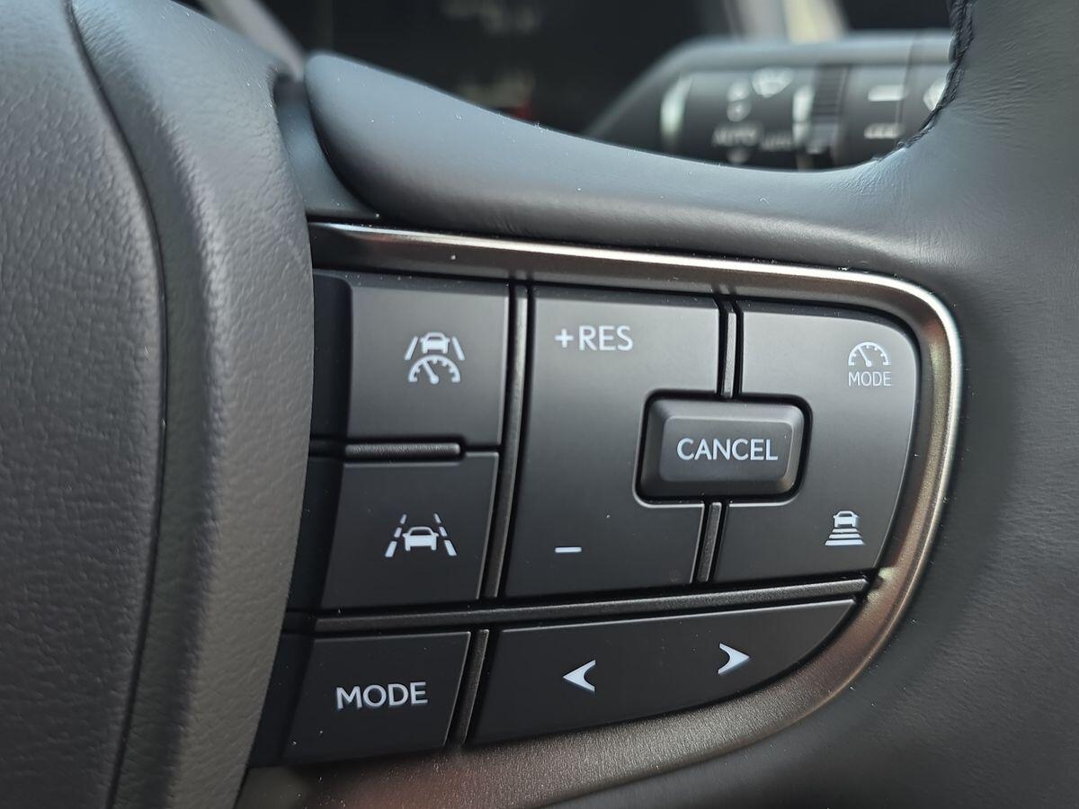 Used Lexus UX 2025 for sale - 76659410: Photo 27