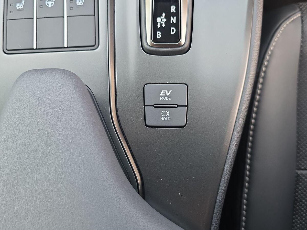 Used Lexus UX 2025 for sale - 76659410: Photo 36