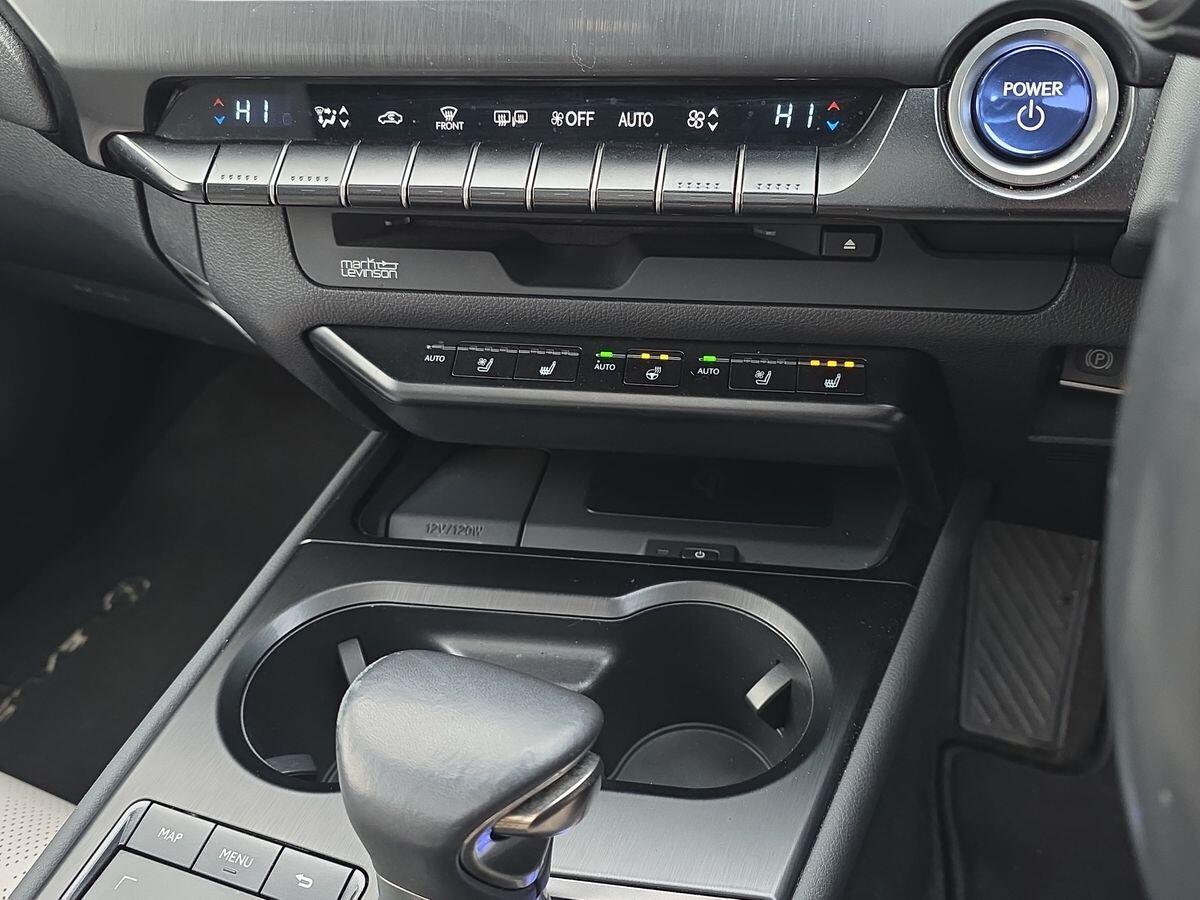 Used Lexus UX 2019 for sale - 76780981: Photo 31