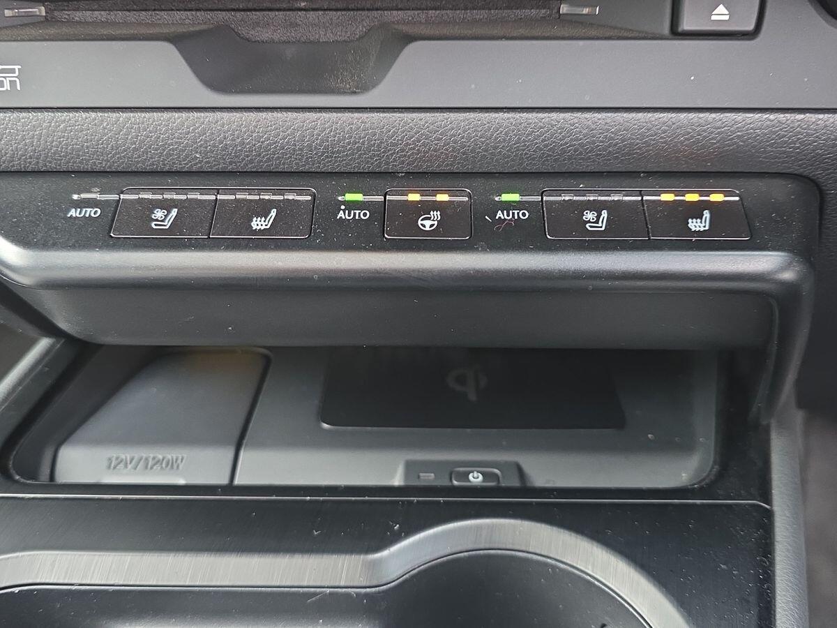 Used Lexus UX 2019 for sale - 76780981: Photo 32