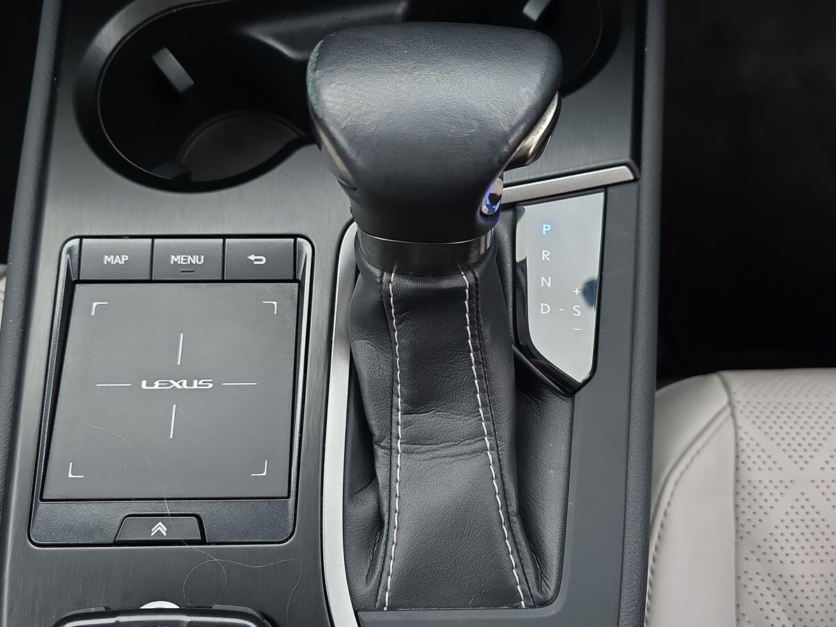 Used Lexus UX 2019 for sale - 76780981: Photo 35