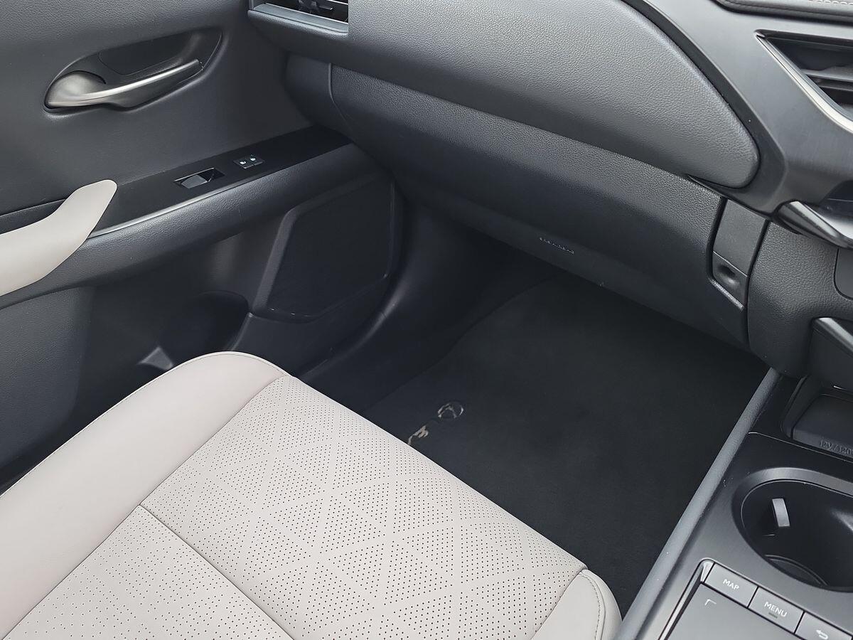 Used Lexus UX 2019 for sale - 76780981: Photo 38