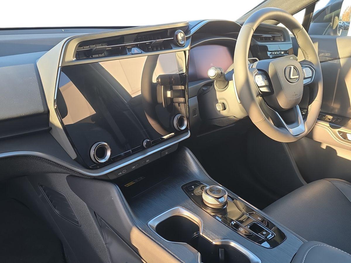 Used Lexus RZ 2025 for sale - 76657977: Photo 18