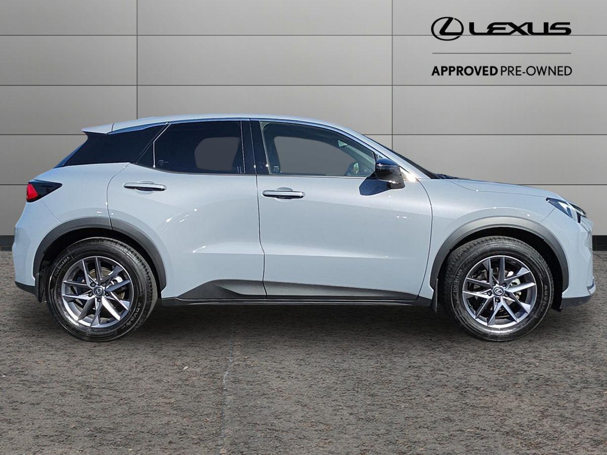 Used Lexus LBX 2025 for sale - 77994160: Photo 2