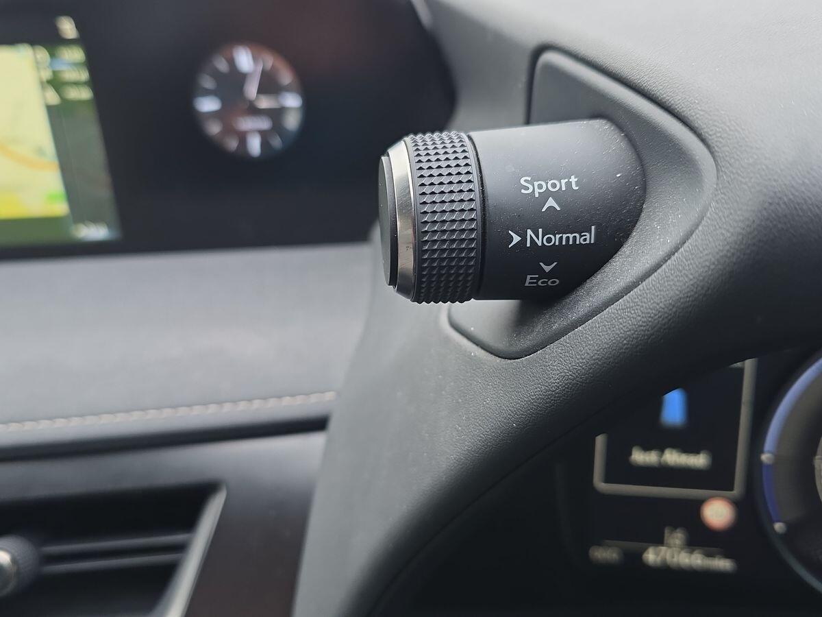 Used Lexus UX 2019 for sale - 77633308: Photo 39