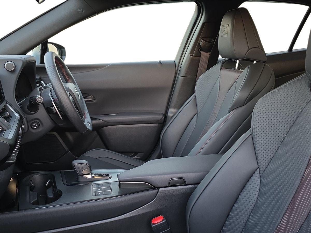 Used Lexus UX 2025 for sale - 76657175: Photo 2