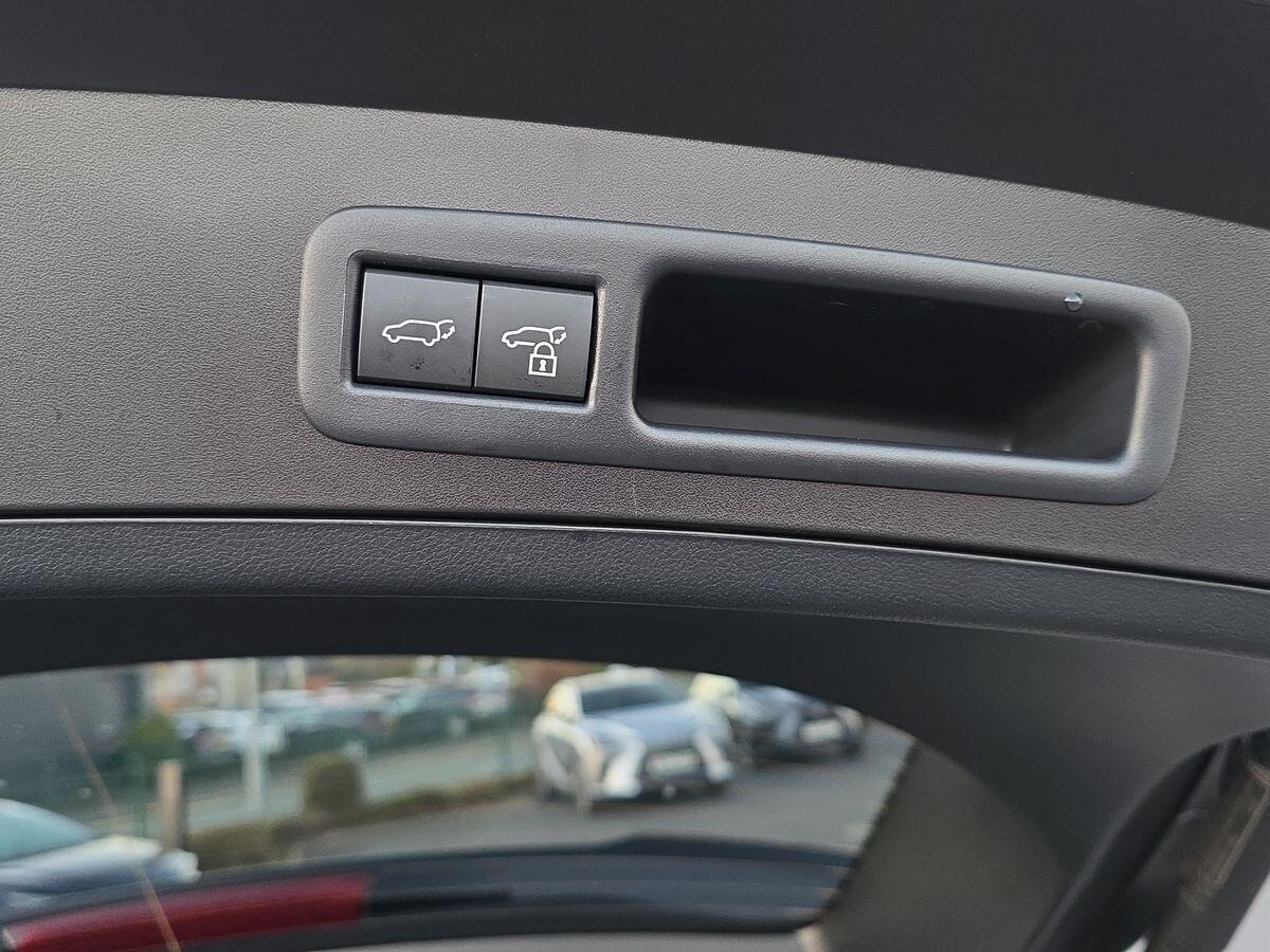 Used Lexus UX 2025 for sale - 76657175: Photo 23