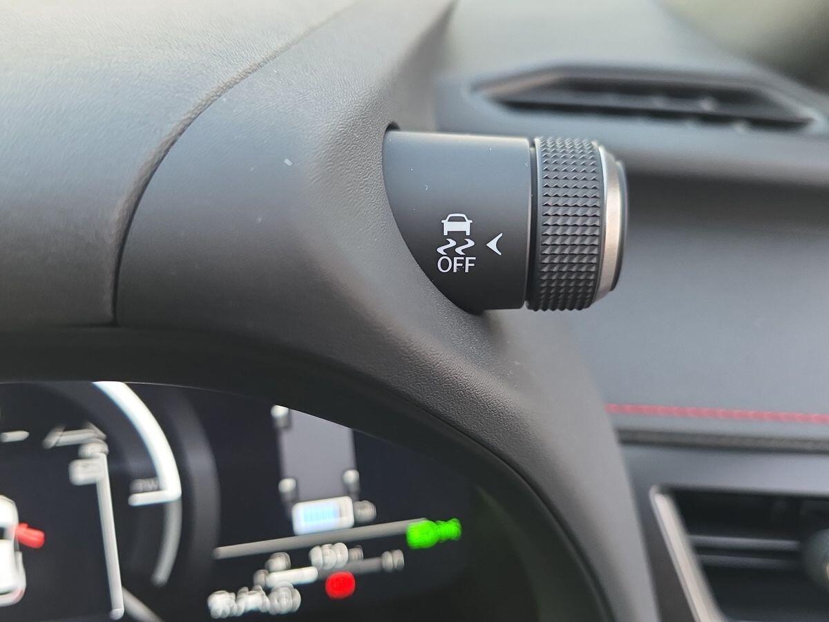 Used Lexus UX 2025 for sale - 76657175: Photo 29