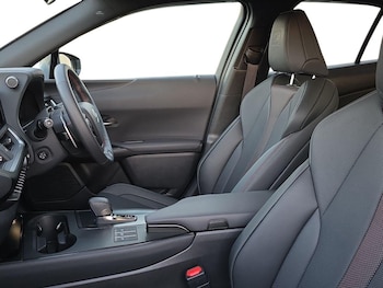 Used Lexus UX 2025 for sale - 76657175: Photo