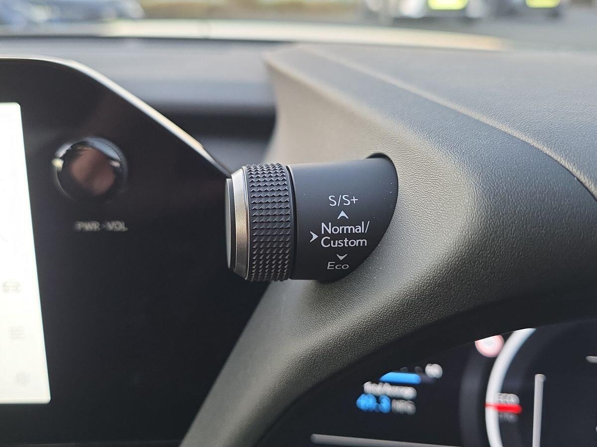 Used Lexus UX 2025 for sale - 76657175: Photo 30