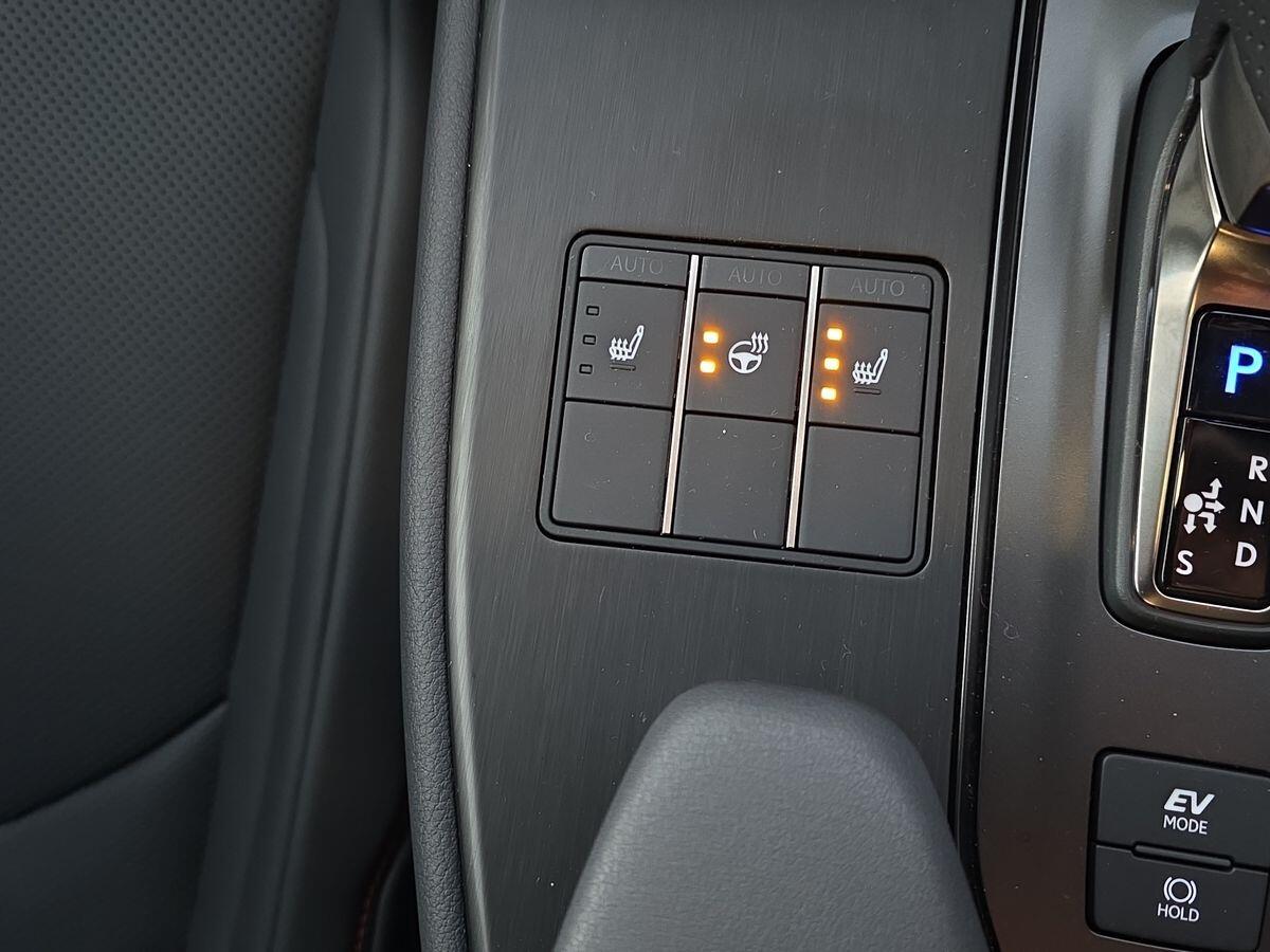 Used Lexus UX 2025 for sale - 76657175: Photo 33