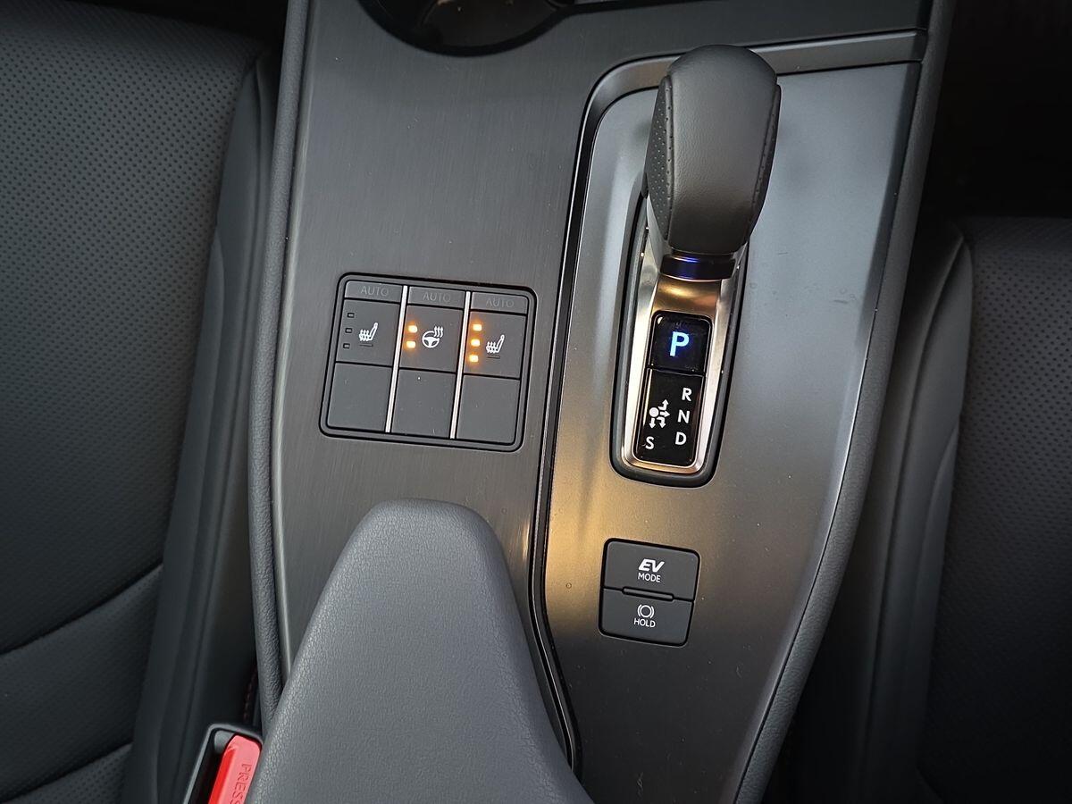 Used Lexus UX 2025 for sale - 76657175: Photo 34