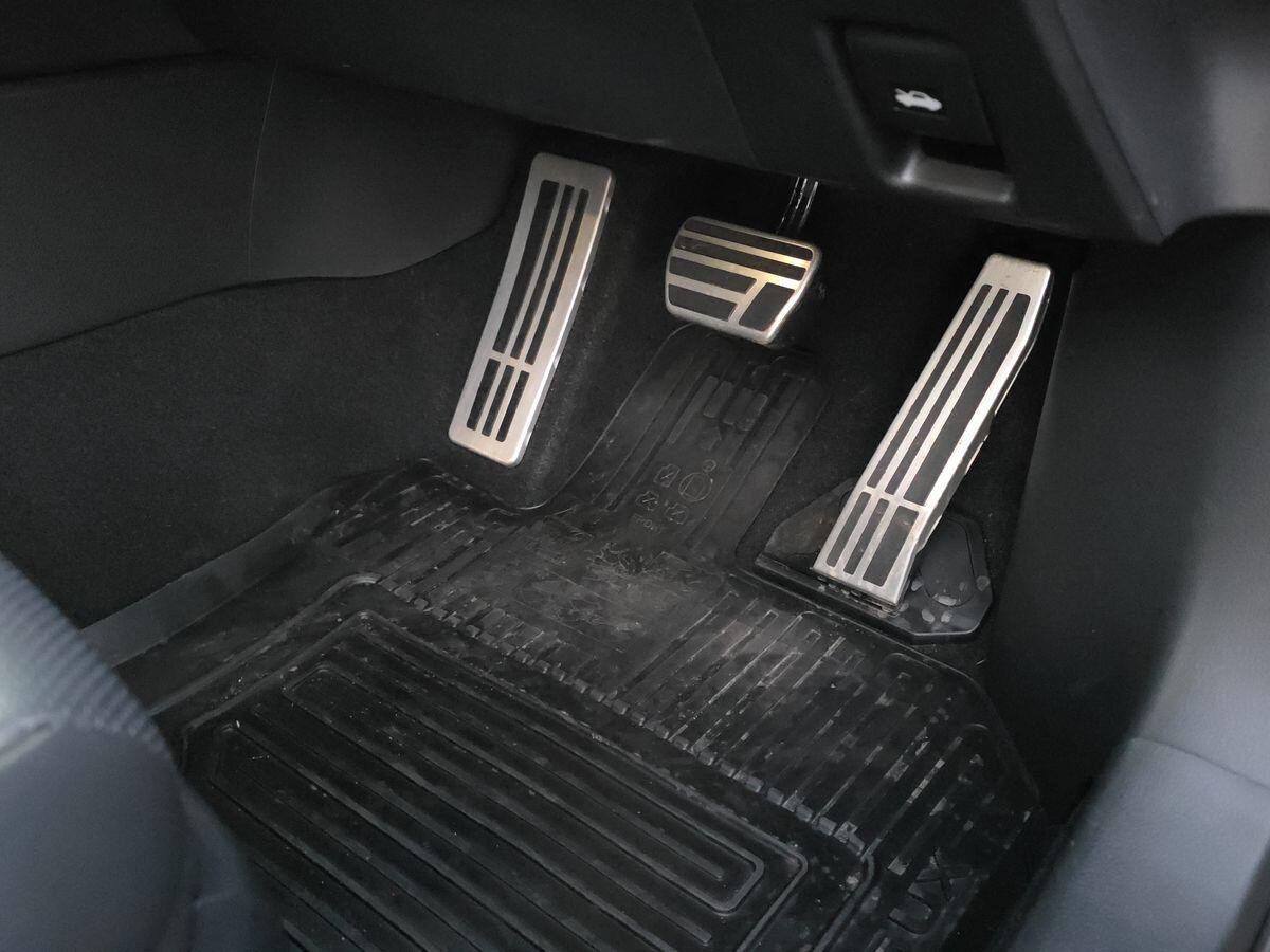 Used Lexus UX 2025 for sale - 76657175: Photo 38