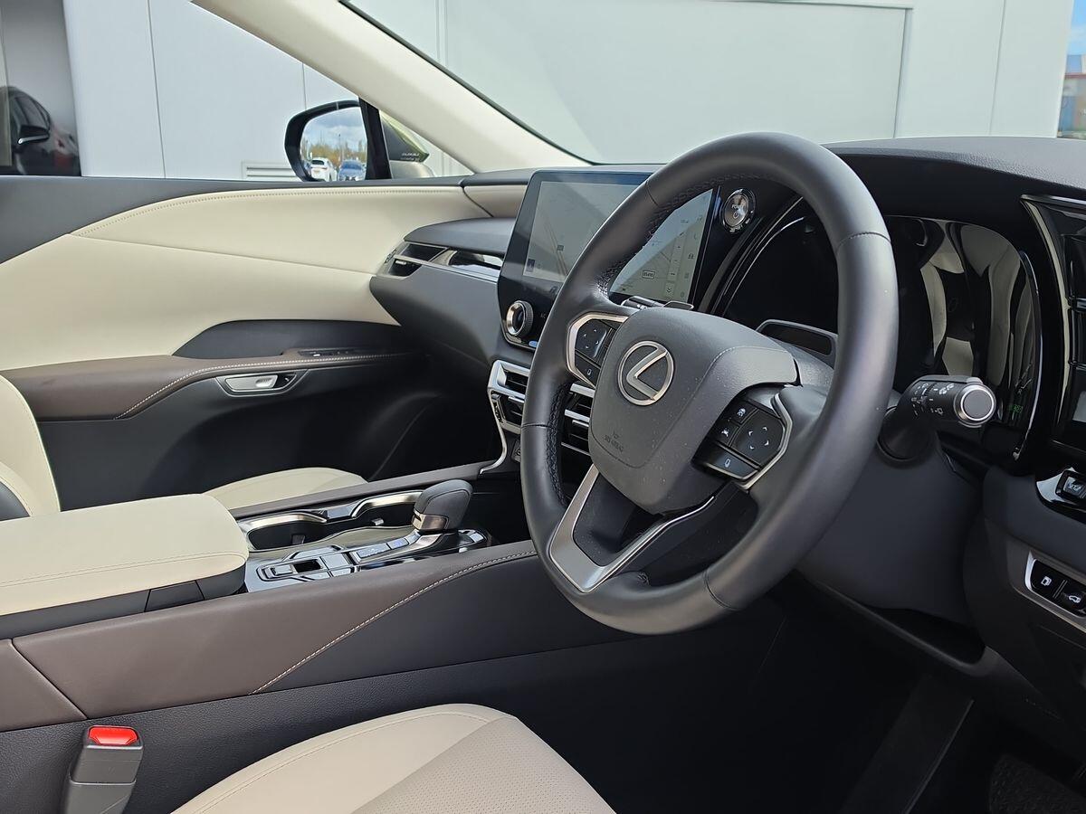 Used Lexus RX 2023 for sale - 78018851: Photo 40