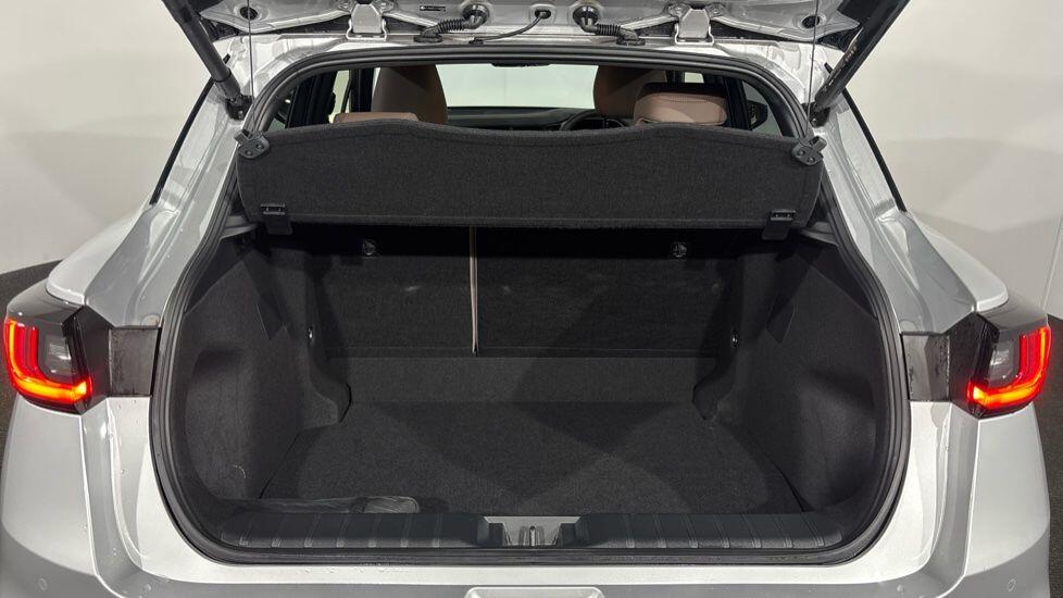 Used Lexus LBX for sale - 78115232: Photo 10