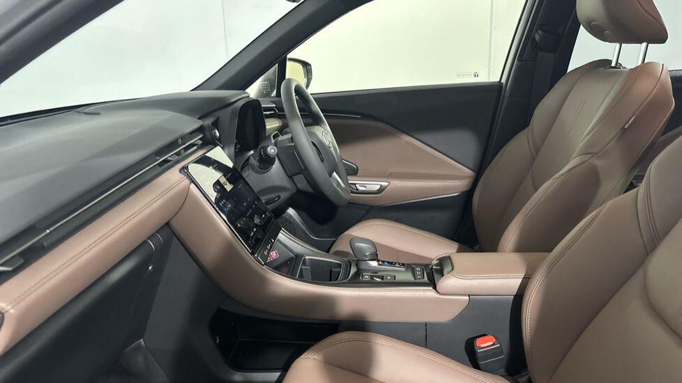 Used Lexus LBX for sale - 78115232: Photo 2