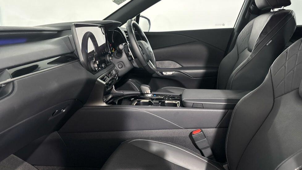 Used Lexus RX 2024 for sale - 77926301: Photo 2