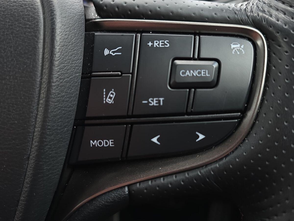 Used Lexus UX 2023 for sale - 77202931: Photo 29