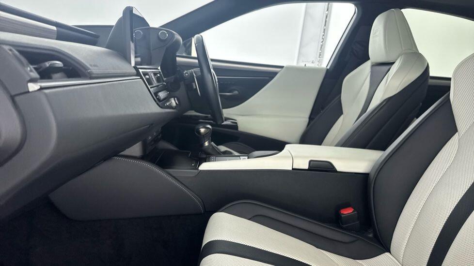 Used Lexus ES 2022 for sale - 76658741: Photo 2