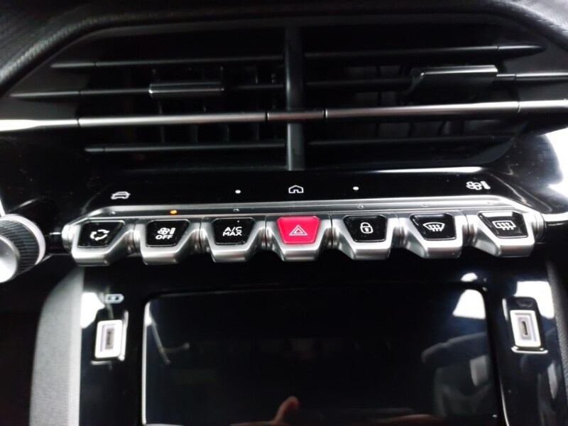 Used Peugeot 2008 2023 for sale - 76493415: Photo 17