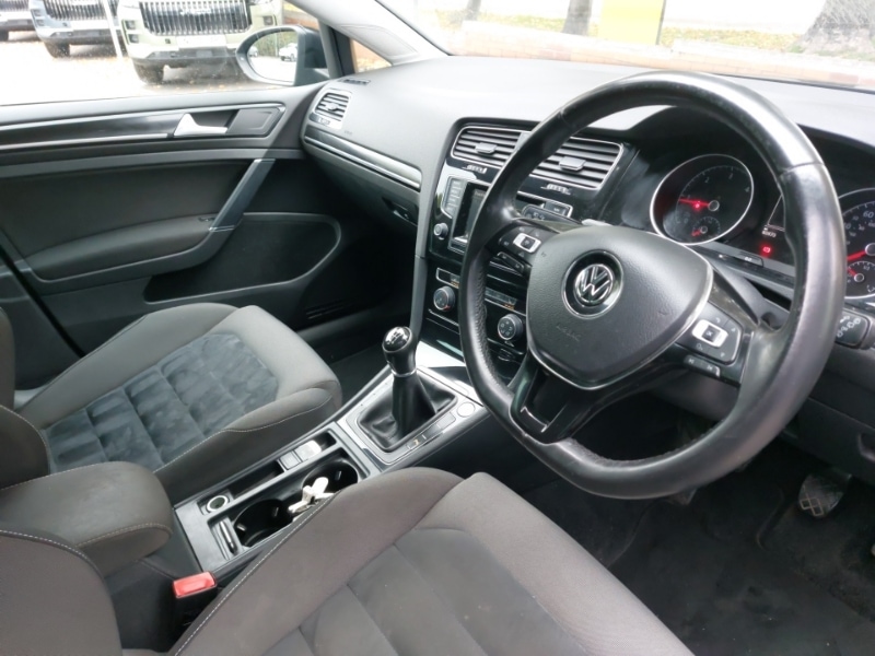 Used Volkswagen Golf 2014 for sale - 76293927: Photo 12