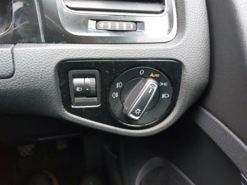 Used Volkswagen Golf 2014 for sale - 76293927: Photo 19