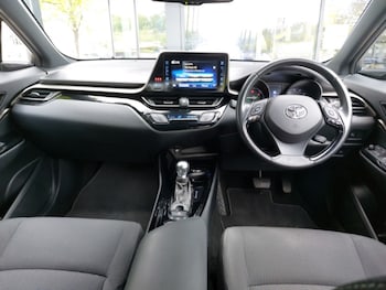 Used Toyota C-HR 2019 for sale - 79356775: Photo