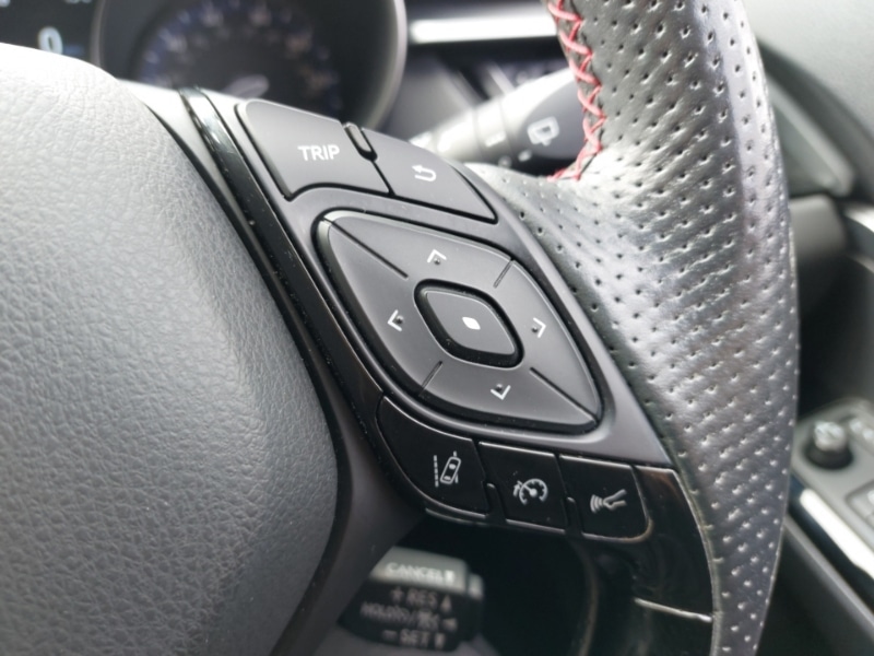 Used Toyota C-HR 2023 for sale - 78099102: Photo 18