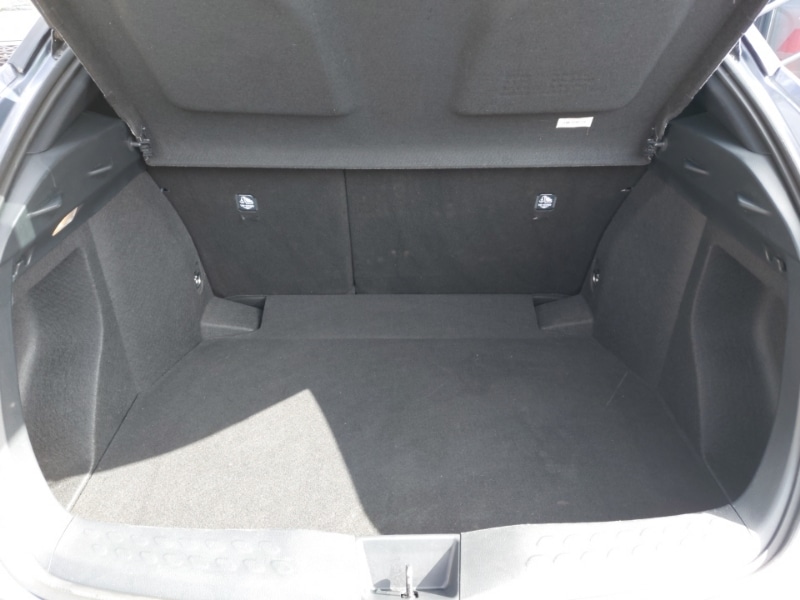 Used Toyota C-HR 2023 for sale - 78099102: Photo 8