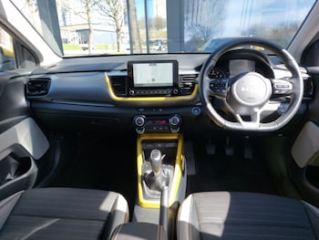 Used Kia Stonic 2023 for sale - 78065734: Photo