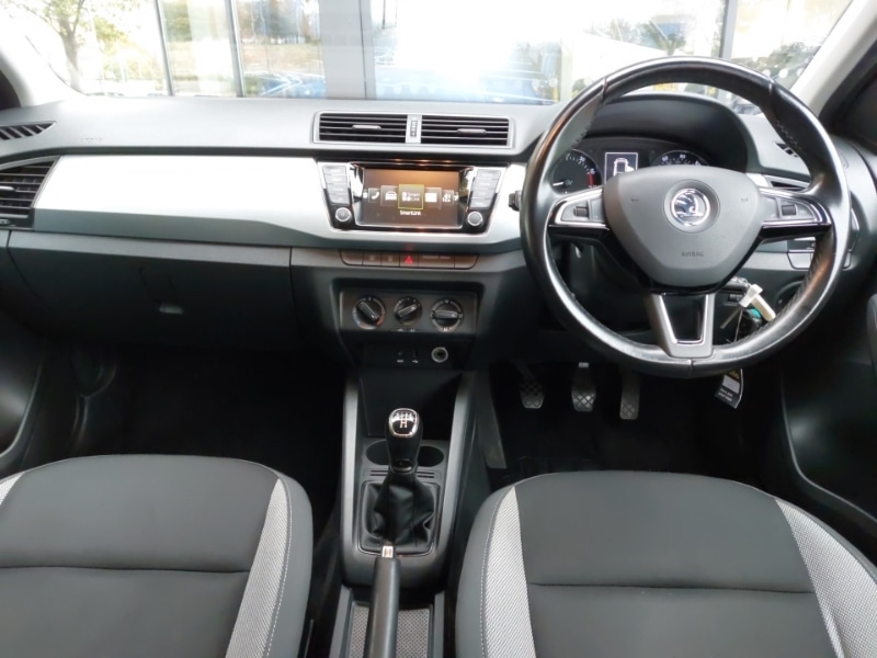 Used Skoda Fabia 2017 for sale - 76440263: Photo 2