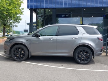 Used Land Rover Discovery Sport 2022 for sale - 79332411: Photo