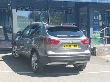 Used Nissan Qashqai 2018 for sale - 79105875: Photo