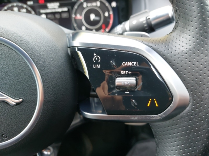 Used Jaguar XE 2019 for sale - 76418880: Photo 19