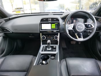 Used Jaguar XE 2019 for sale - 76418880: Photo