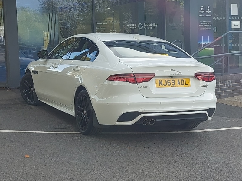 Used Jaguar XE 2019 for sale - 76418880: Photo 3