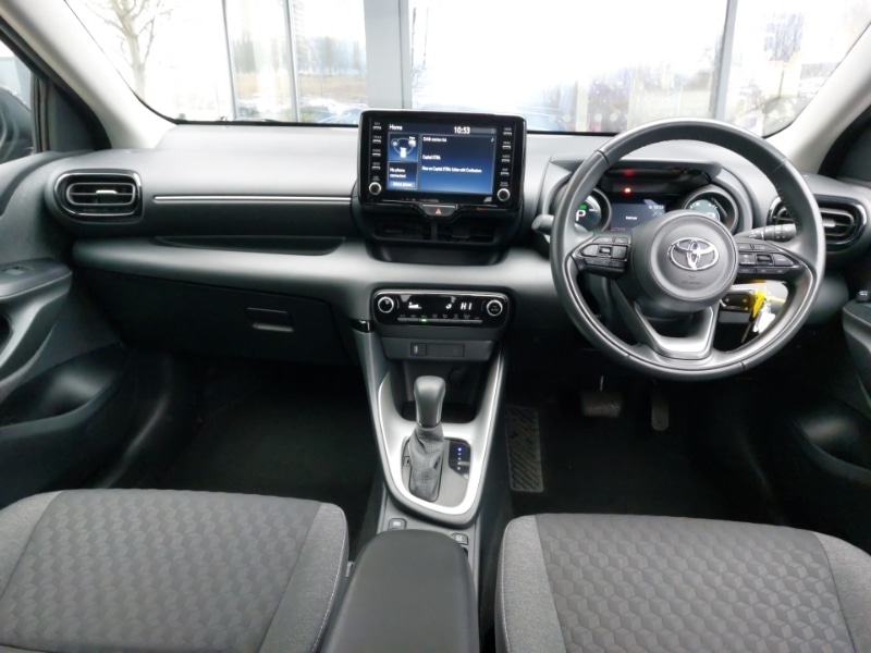 Used Toyota Yaris 2021 for sale - 77405000: Photo 2