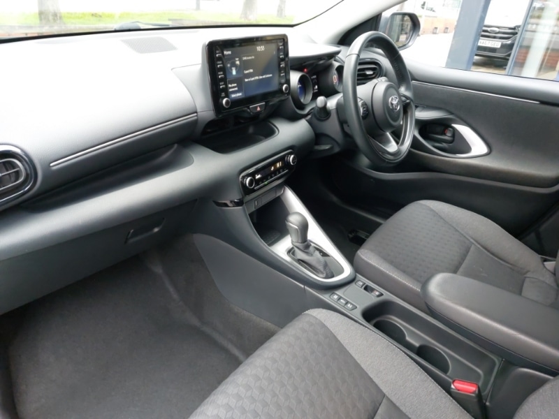 Used Toyota Yaris 2021 for sale - 77405000: Photo 5