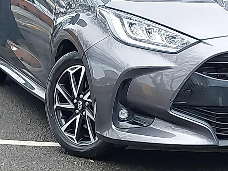 Used Toyota Yaris 2021 for sale - 77405000: Photo 9