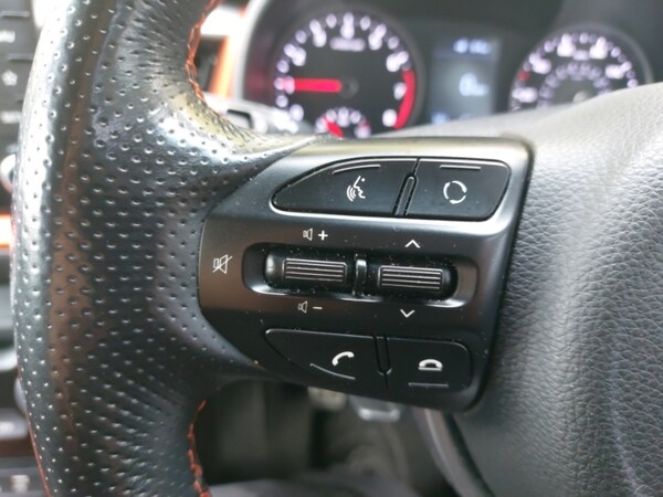 Used Kia Stonic 2018 for sale - 76160297: Photo 16