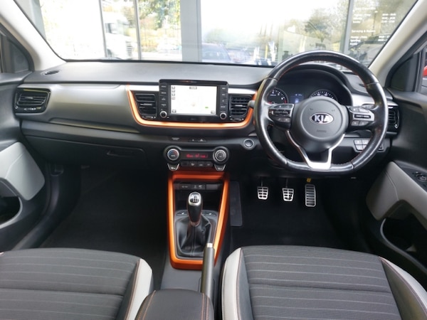 Used Kia Stonic 2018 for sale - 76160297: Photo 2