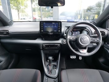 Used Toyota Yaris 2023 for sale - 79581139: Photo
