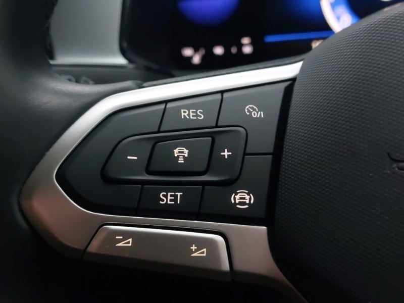 Used Volkswagen T-Roc 2023 for sale - 77035225: Photo 18