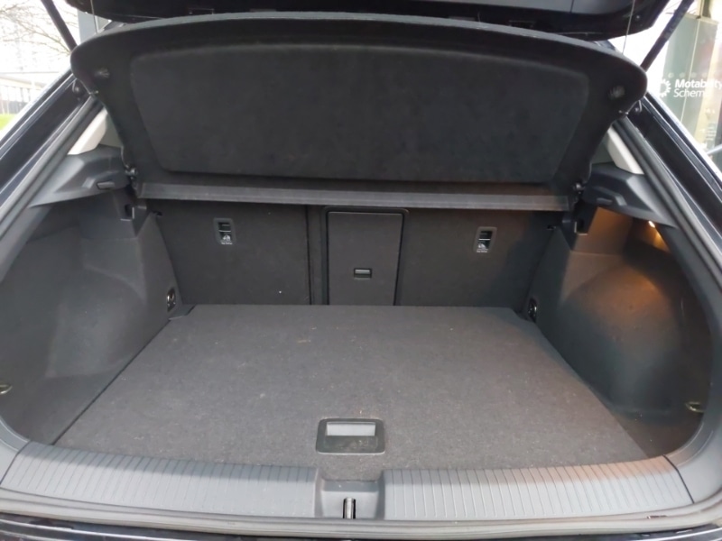 Used Volkswagen T-Roc 2023 for sale - 77035225: Photo 8